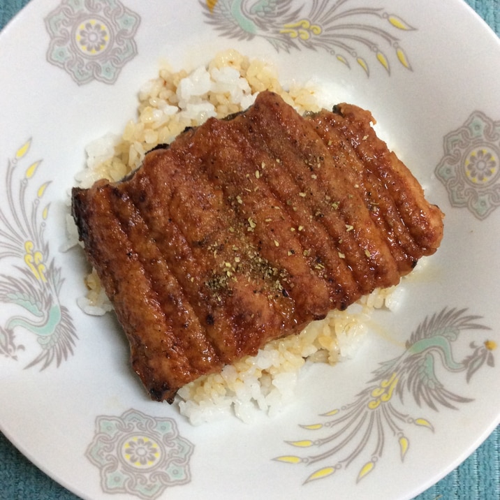 お酒を使わずふっくら♪鰻の蒲焼きの温め方